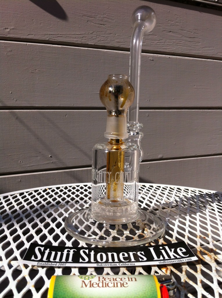 Oil rig for vaping wax is a Mighty Chalice
