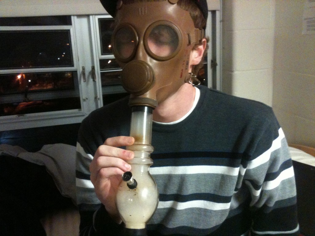 hot boxing gas mask bong