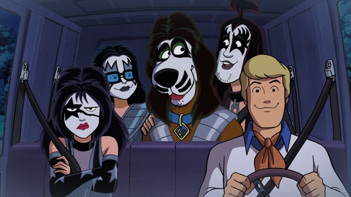 scooby doo and kiss
