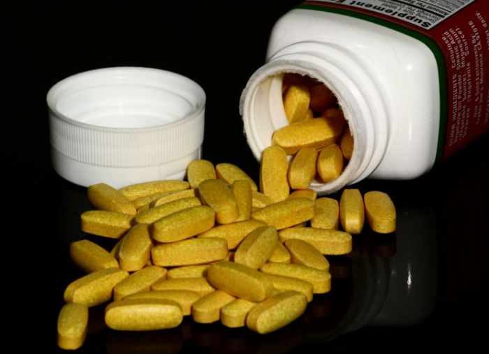 Niacin pills